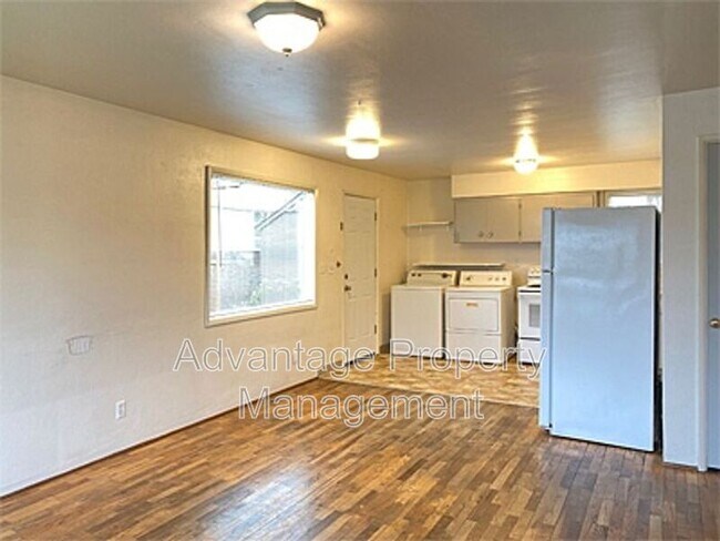 Foto del edificio - 1523 NW Kings Blvd