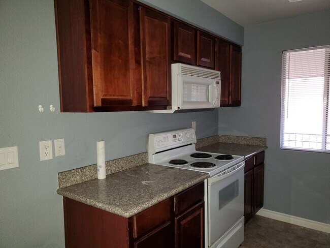 Building Photo - 5060 Indian River Dr