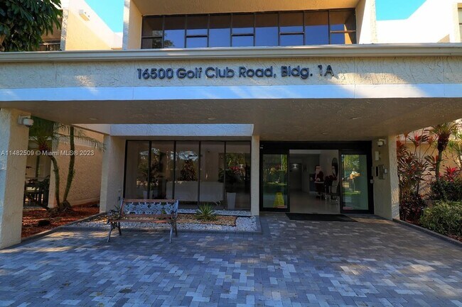 Building Photo - 16500 Golf Club Rd