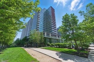 Building Photo - 9725 Woods Dr
