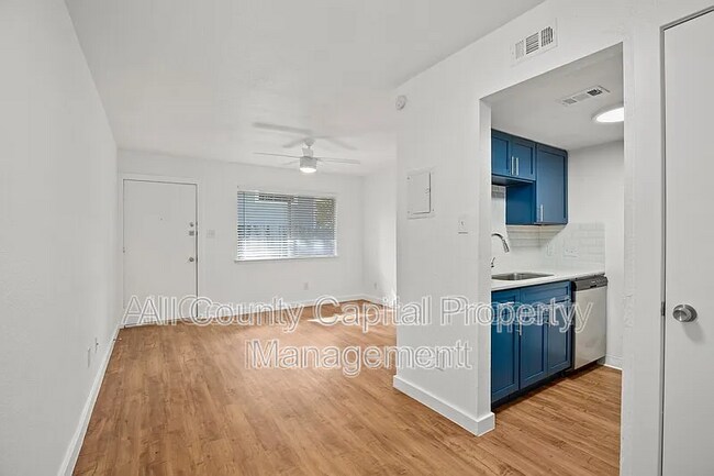 Foto del edificio - 502 W 35th St