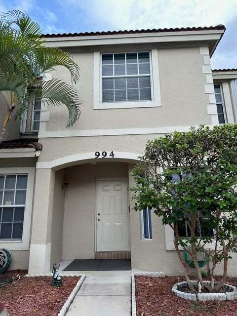 Foto principal - 994 Summit Lake Dr