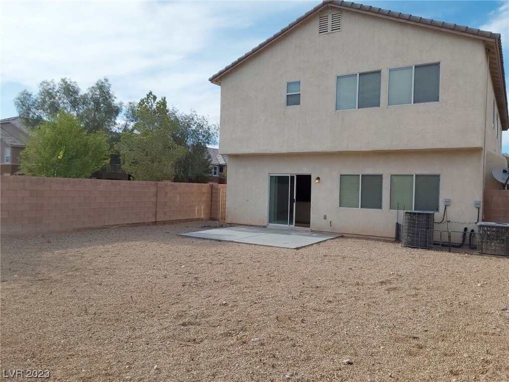 Building Photo - 2721 Villa Cordova Ct