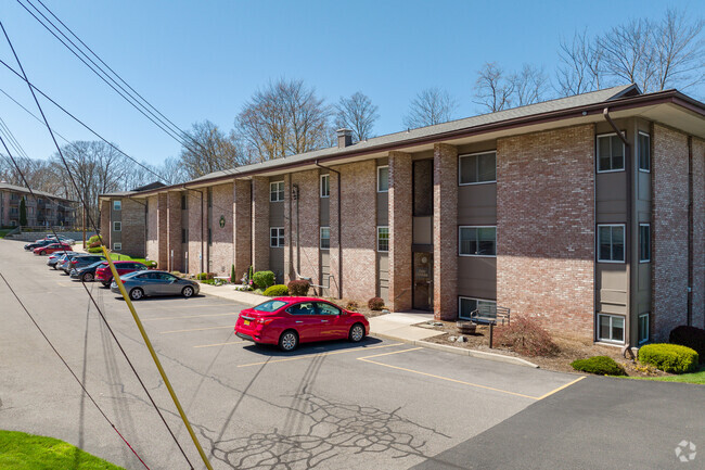 Building Photo - Evergreen Park Garden