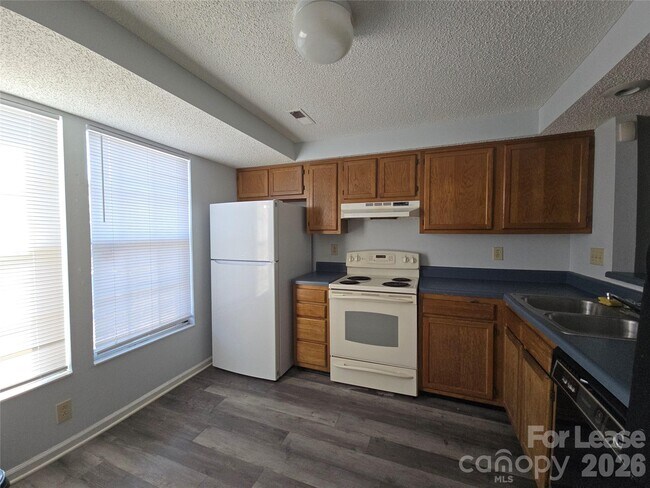Foto del edificio - 5115 Fair Wind Ln