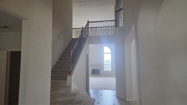 Foto del edificio - 2103 Trinity Manor Ln