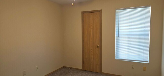 Foto del edificio - 3 Bedroom 2 Bathroom close to Missouri State University for $1295!