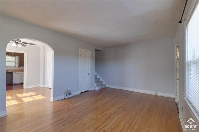 Building Photo - 115 N Oliver St