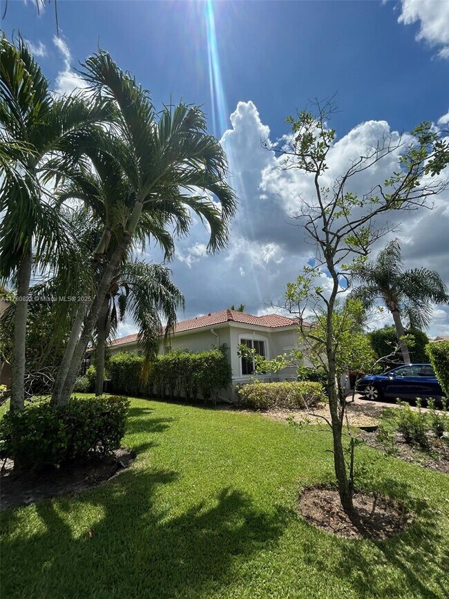 Building Photo - 240 Isle Verde Way