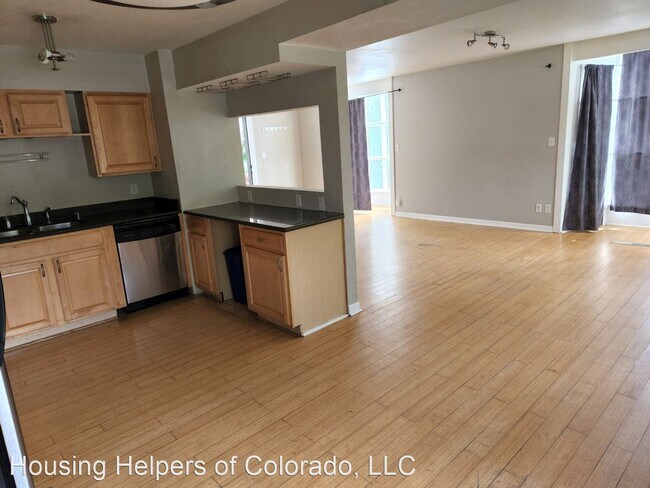Building Photo - 3 br, 2 bath House - 2512 Mapleton Avenue #B
