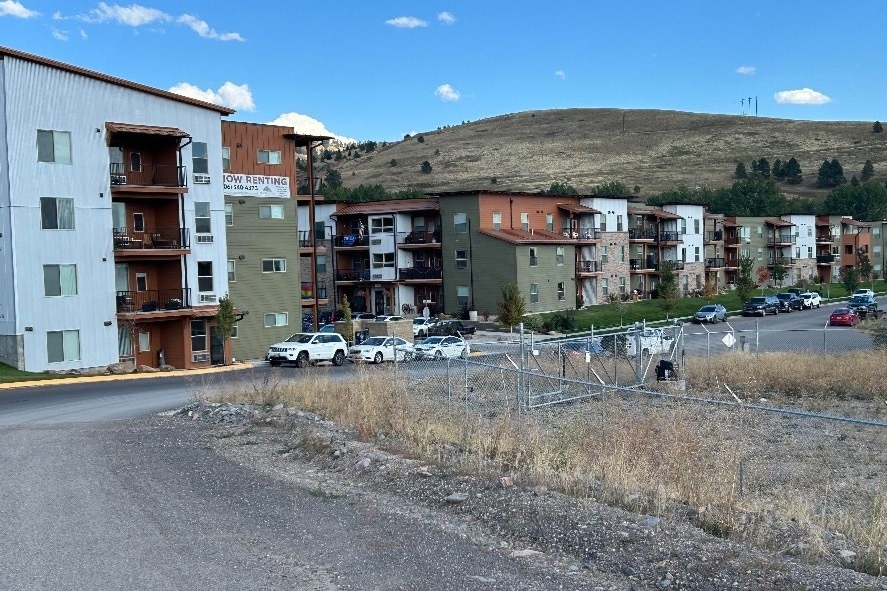 Primary Photo - Grant Creek Village Apartments