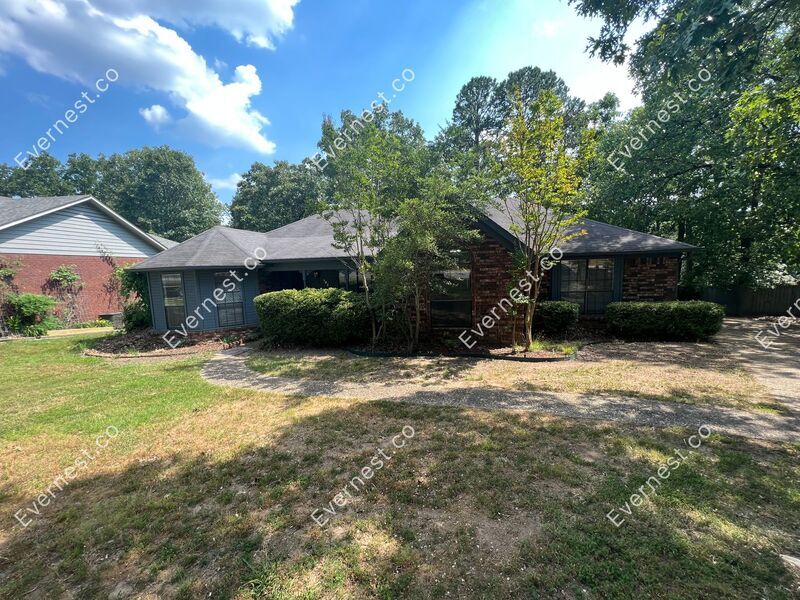 Primary Photo - 107 Diamond Pointe Dr