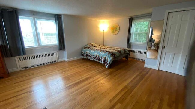 Building Photo - 72 Holyoke St