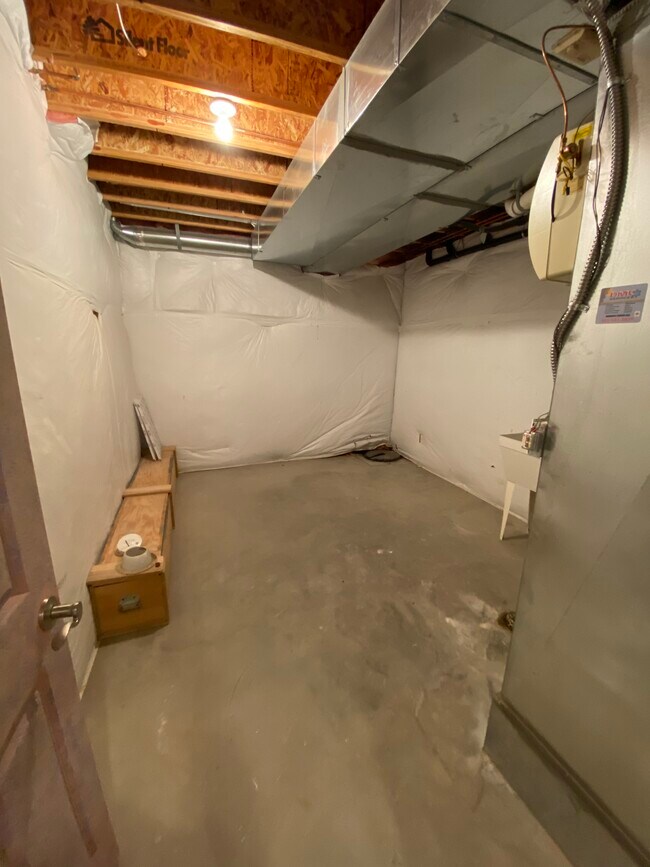 Building Photo - 1078 Terrace Cir N