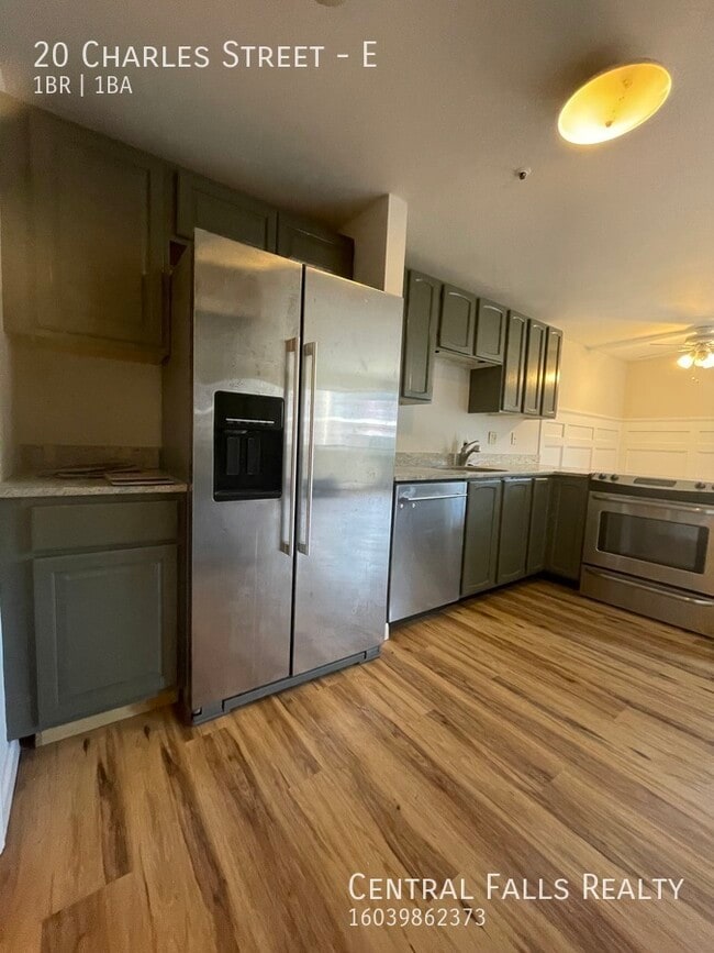 Building Photo - 20 Charles St