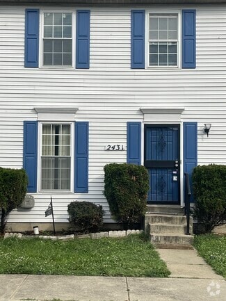 Building Photo - 2431 E Rosecroft Village Cir