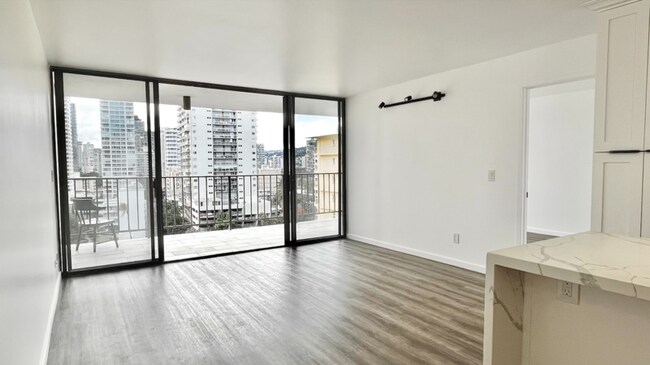 Foto del edificio - 250 ?Ohua Ave