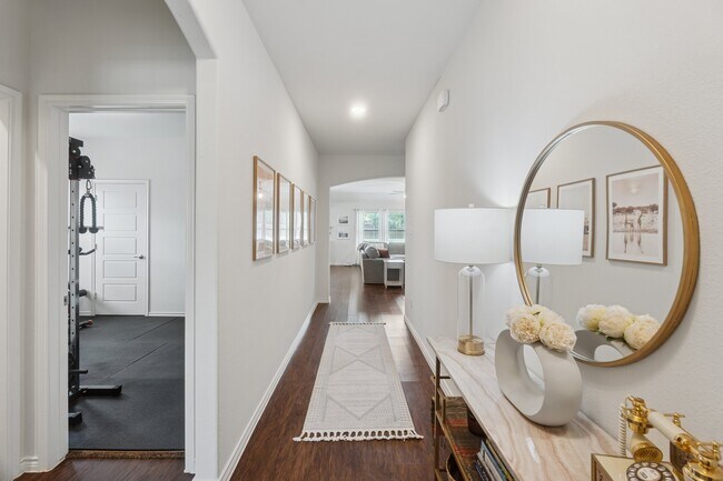 Building Photo - 3205 Rio Grande Rd