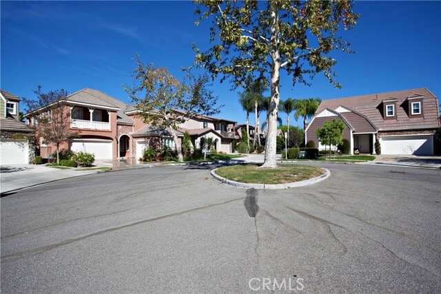 Building Photo - 9 Flintridge Ave