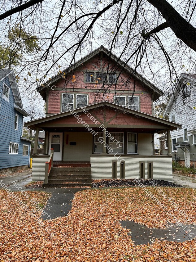 Beautiful SE Side Updated Home House Rental in Grand Rapids, MI