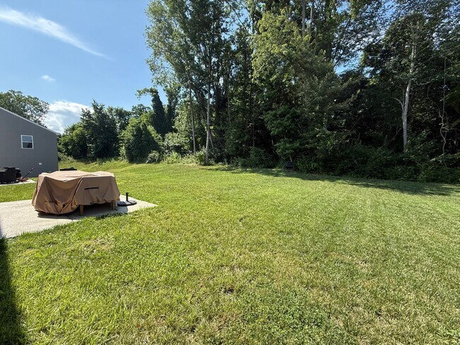 Building Photo - Newer Construction 4 bedroom available for...