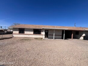 Building Photo - 1505 N Yavapai St