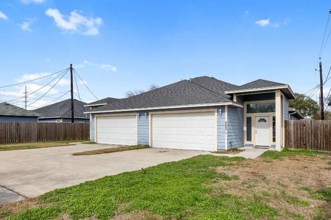 Foto del edificio - 6402 Williams Dr