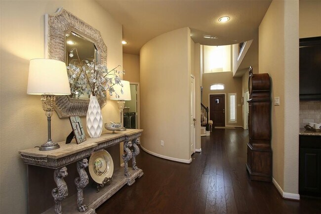 Building Photo - 106 Fallow Buck Dr