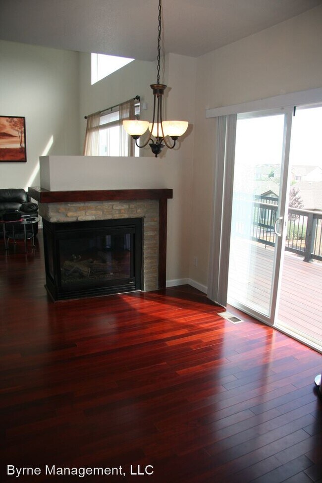 Foto del edificio - 4 br, 3.5 bath House - 7265 Edgebrook Dr