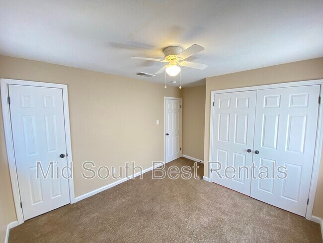 Building Photo - 4175 Warbonnet St