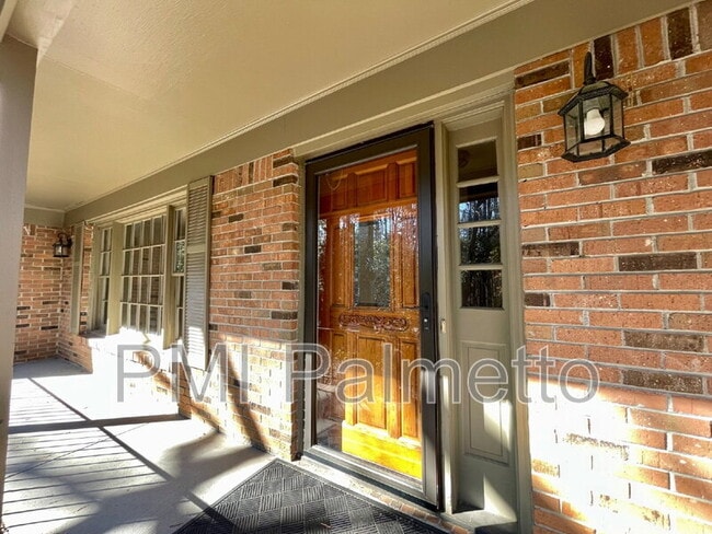 Foto del edificio - 136 Lacaya Rd