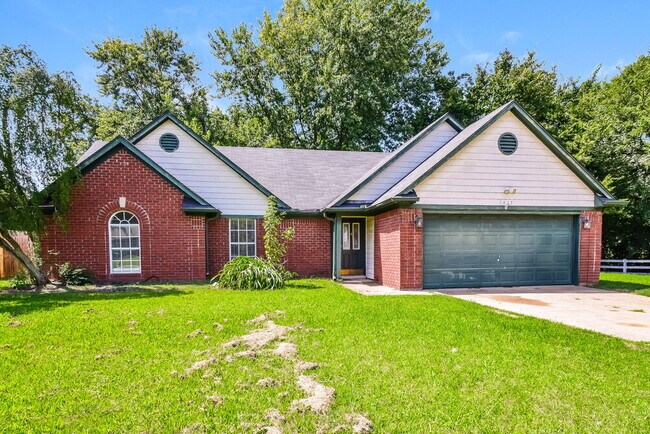 Foto del edificio - 7417 Hunters Hollow Ln