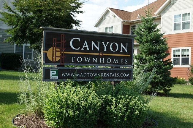 Building Photo - Fantastic 2-Bedroom, 1 3/4-bathroom, 2-car...