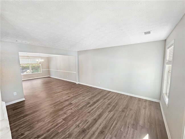 Building Photo - 200 Landon Way