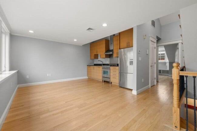 Building Photo - 1 bedroom in Boston MA 02118