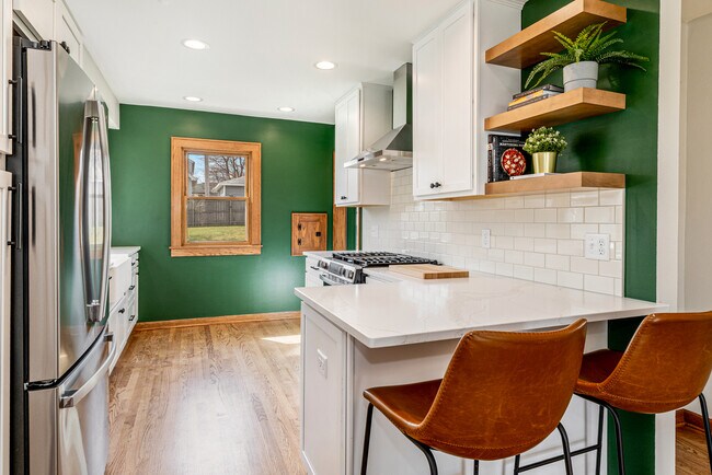 Foto del edificio - 7639 W Lorraine Pl