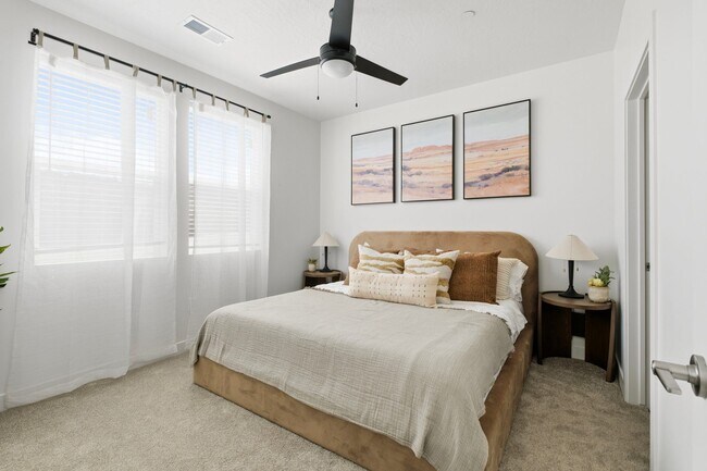 Foto del edificio - The Henley Apartments