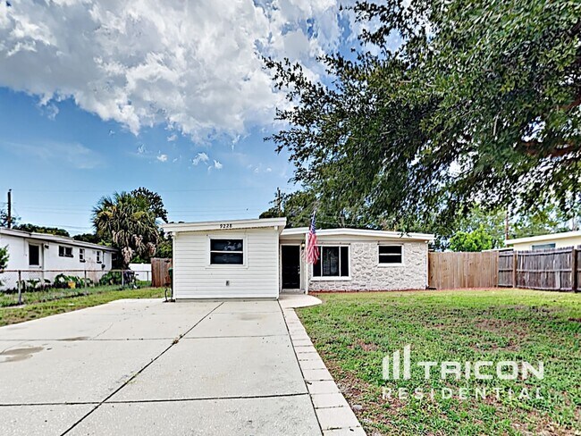 Building Photo - 9228 82nd Way Seminole FL