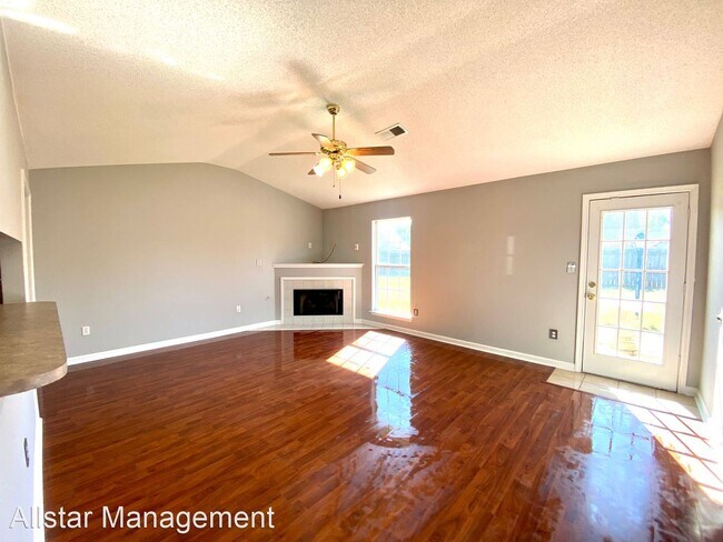 Foto del edificio - 3 br, 2 bath House - 7409 Crystal Drive