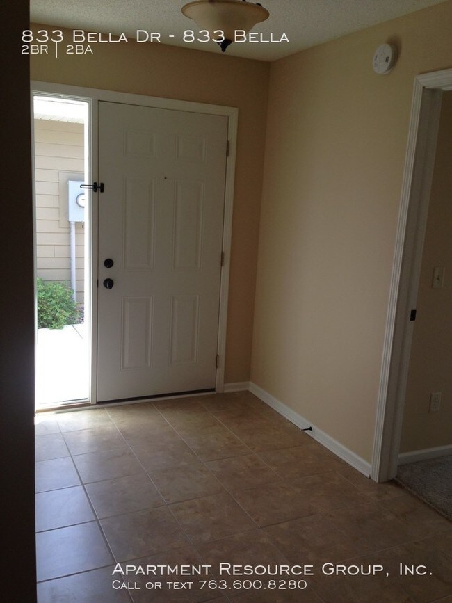 Building Photo - Beautiful One Level Townhome!