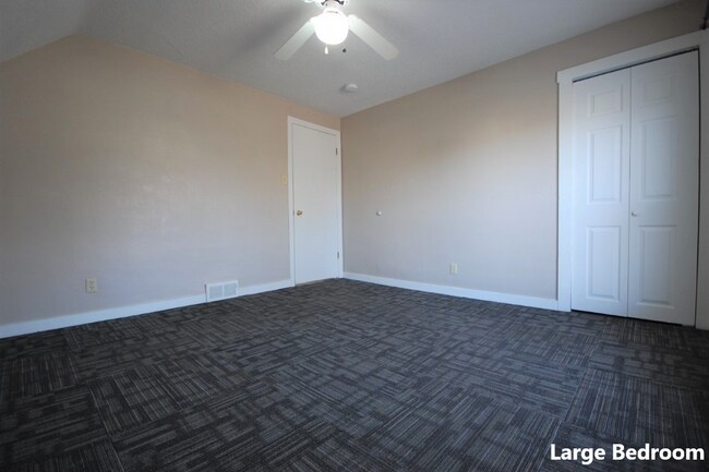 Foto del edificio - 520 W 5th St