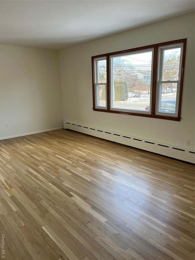 Building Photo - 72 Bowman Ave