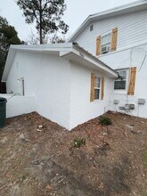 Building Photo - 306 Pleasant St