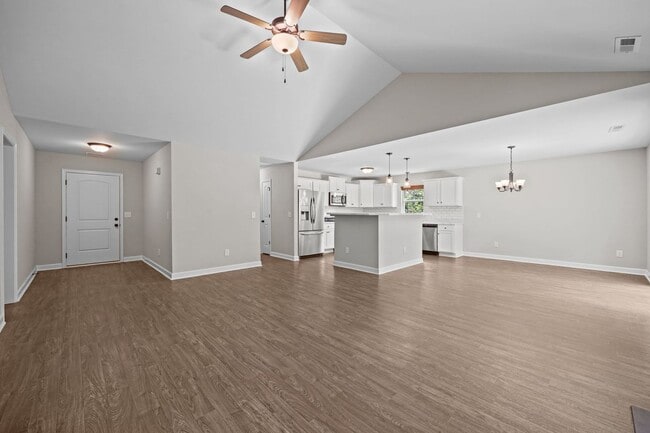 Foto del edificio - Welcome to Bradford Estates!