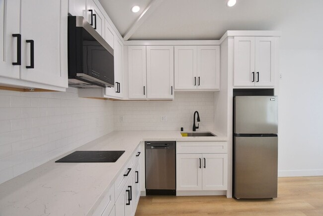 Foto del edificio - 10839 Moorpark St