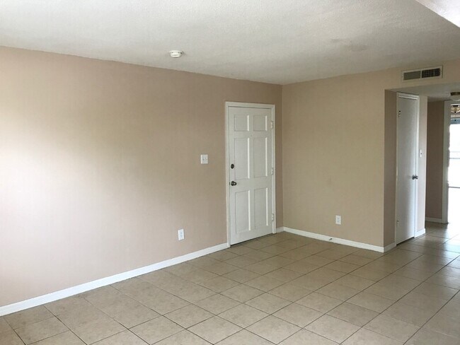 Foto del edificio - 931 W Preston St