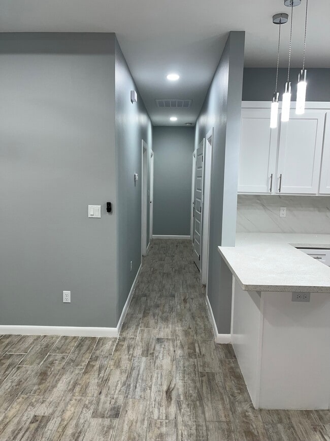 Building Photo - 1608 Angelina Dr