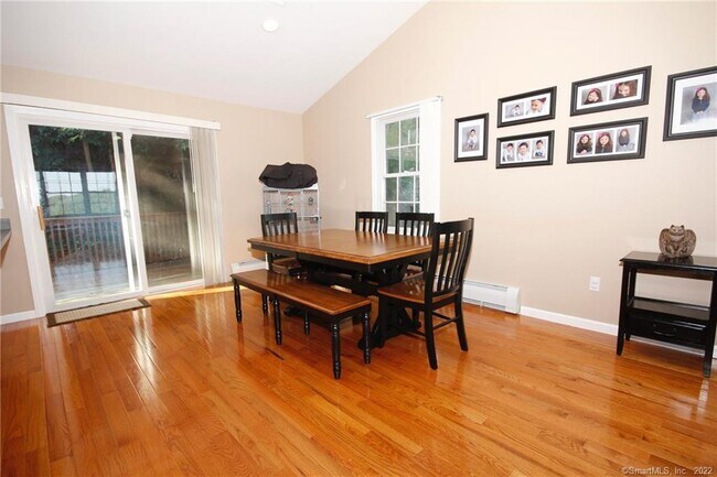 Foto del edificio - 9 Ledgewood Ct