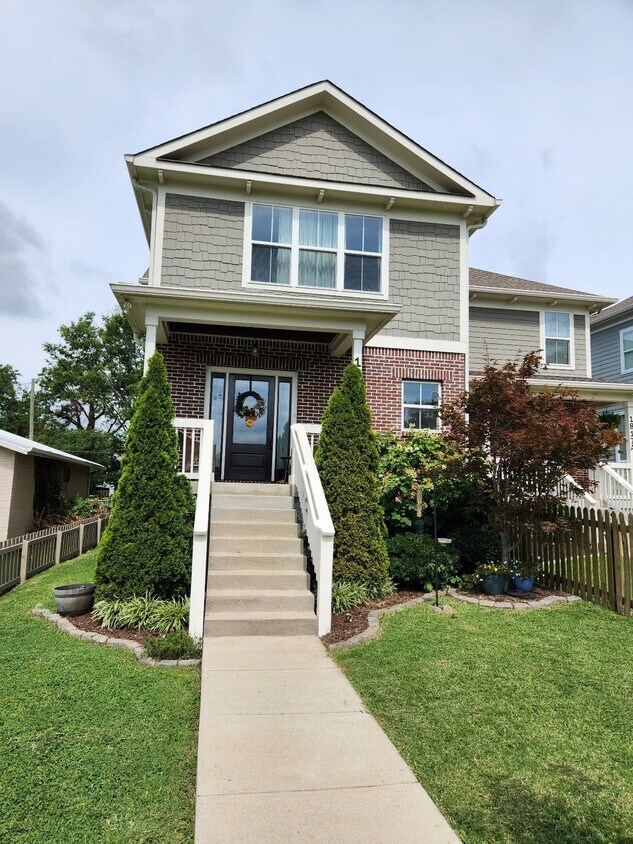 1817B Elliott Ave, Nashville, TN 37203 House for Rent in Nashville