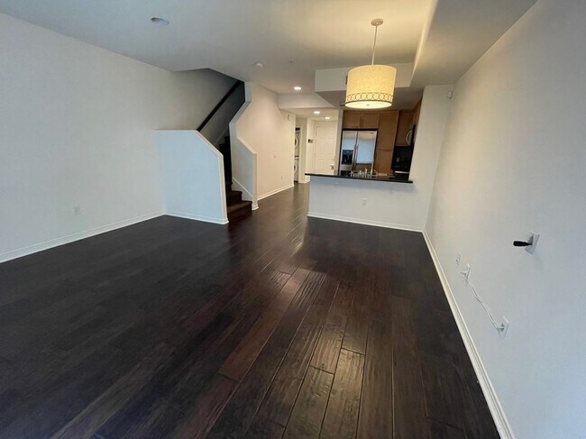 Foto del edificio - 931 E Walnut St